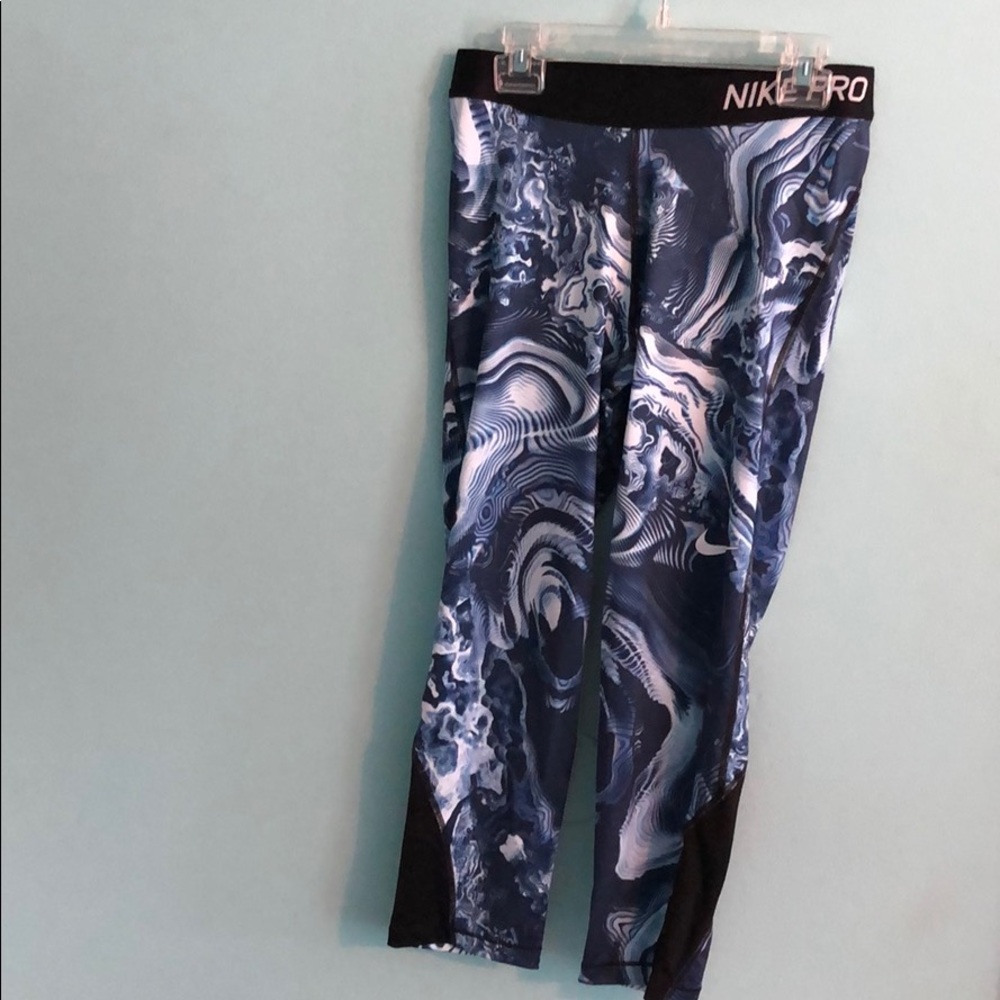 Nike Pro Crop Leggings (Never Worn)